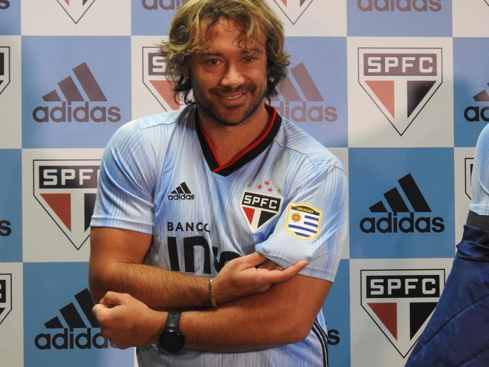 Michel Araújo representa 