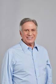 No início de campanha, Gil Arantes divulga a própria queda