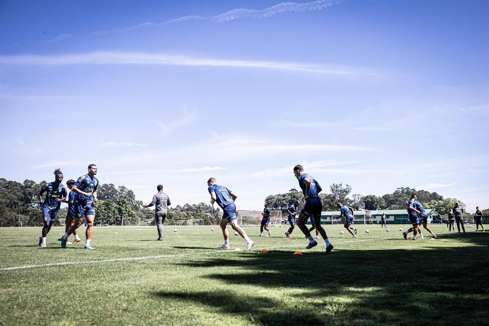 Santos treina em Chapecó e inicia preparação para enfrentar o Ceará