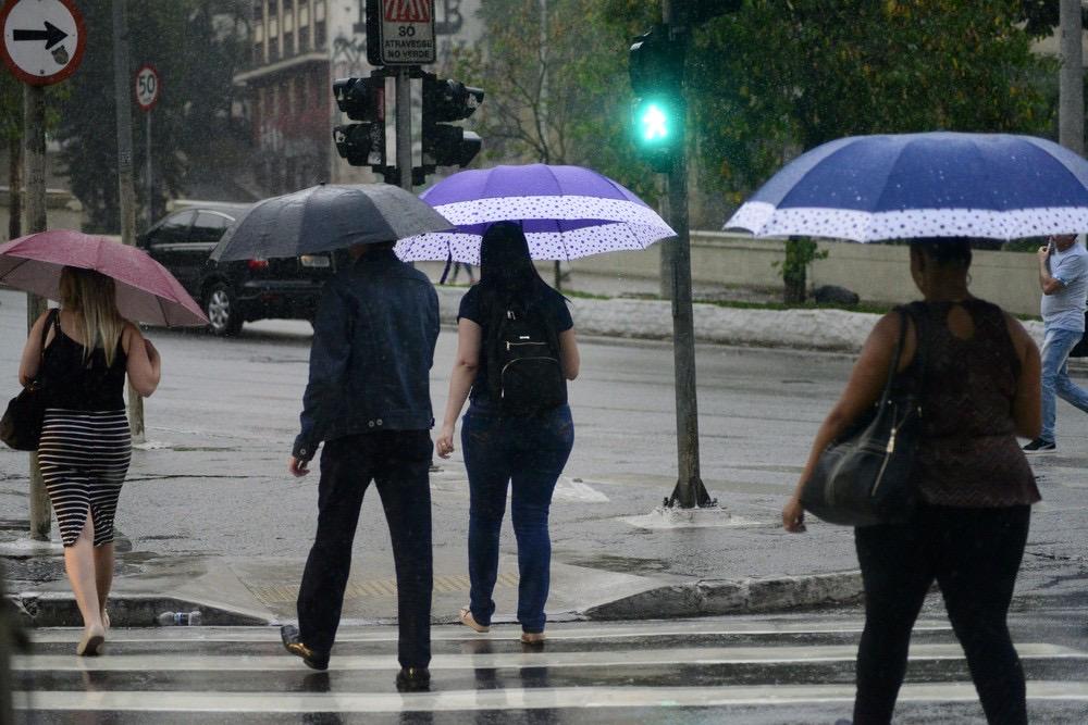 Sudeste tem alerta para chuva volumosa neste fim de semana
