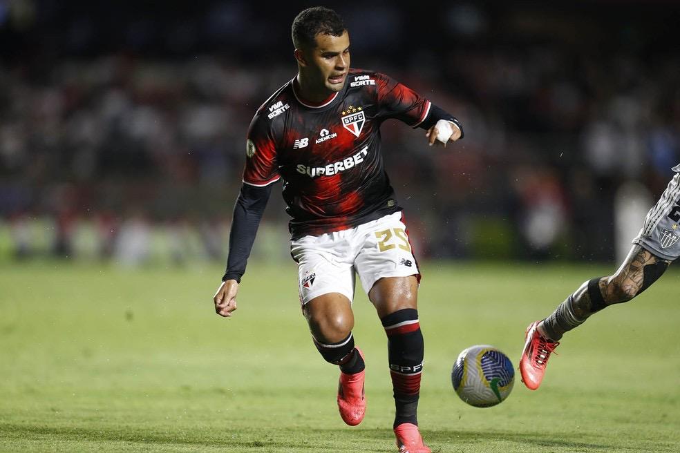 Alisson celebra volta antes do tempo ao São Paulo, mas se vê 100% só em 2025