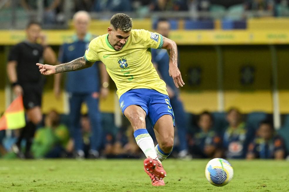 Análise: Brasil cai em armadilha uruguaia, gera ansiedade e termina o ano sob vaias