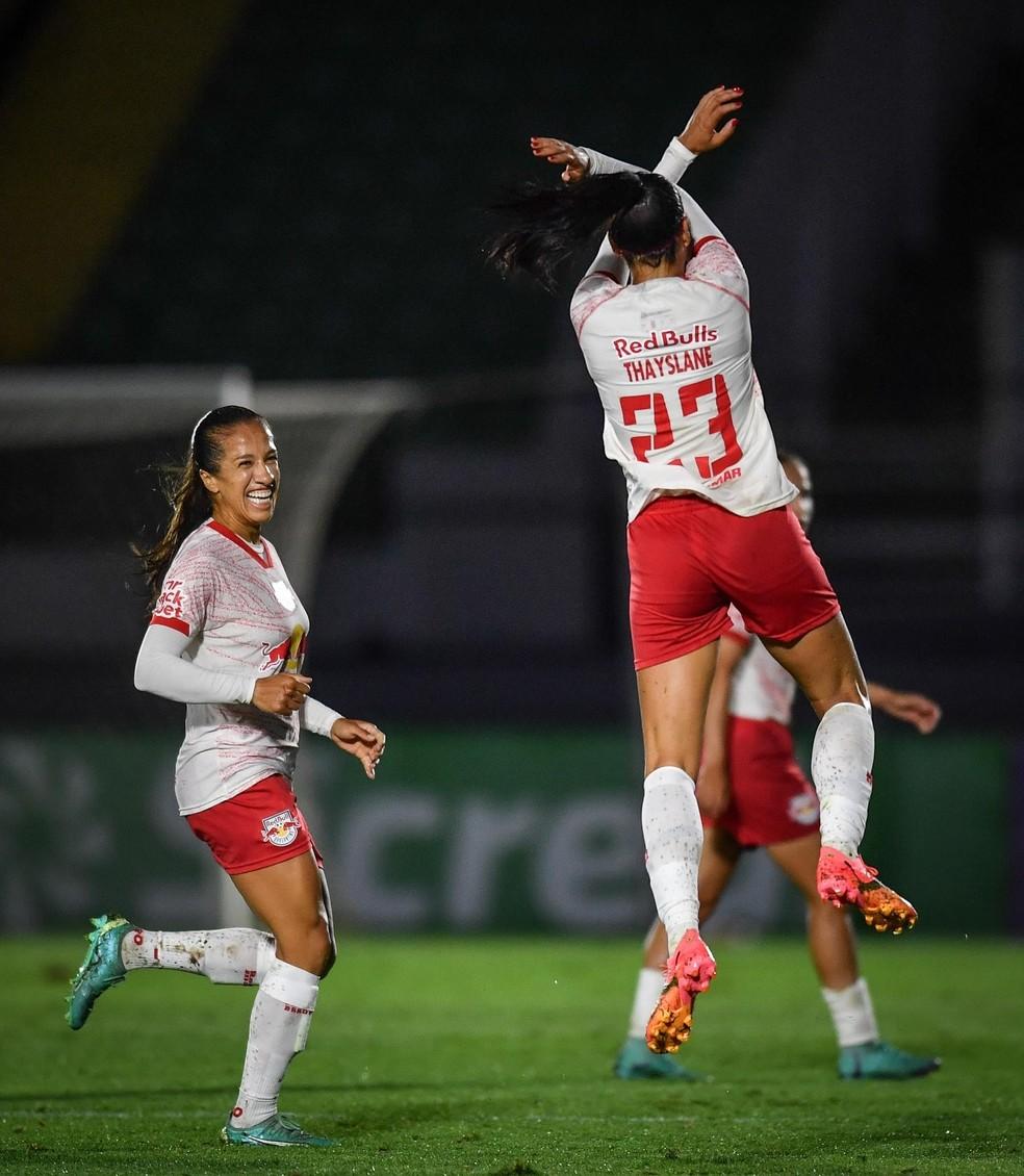 Com hat-trick de Thayslane, Bragantino bate Santos no 1º jogo da final da Copa Paulista Feminina