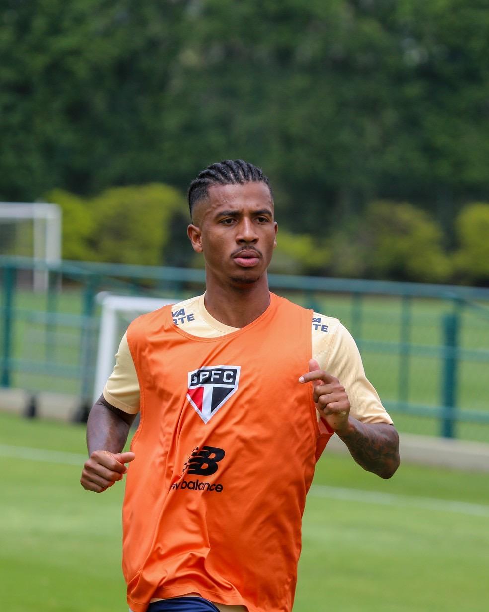 Convocações de Bobadilla abrem espaço para Marcos Antônio se firmar no São Paulo