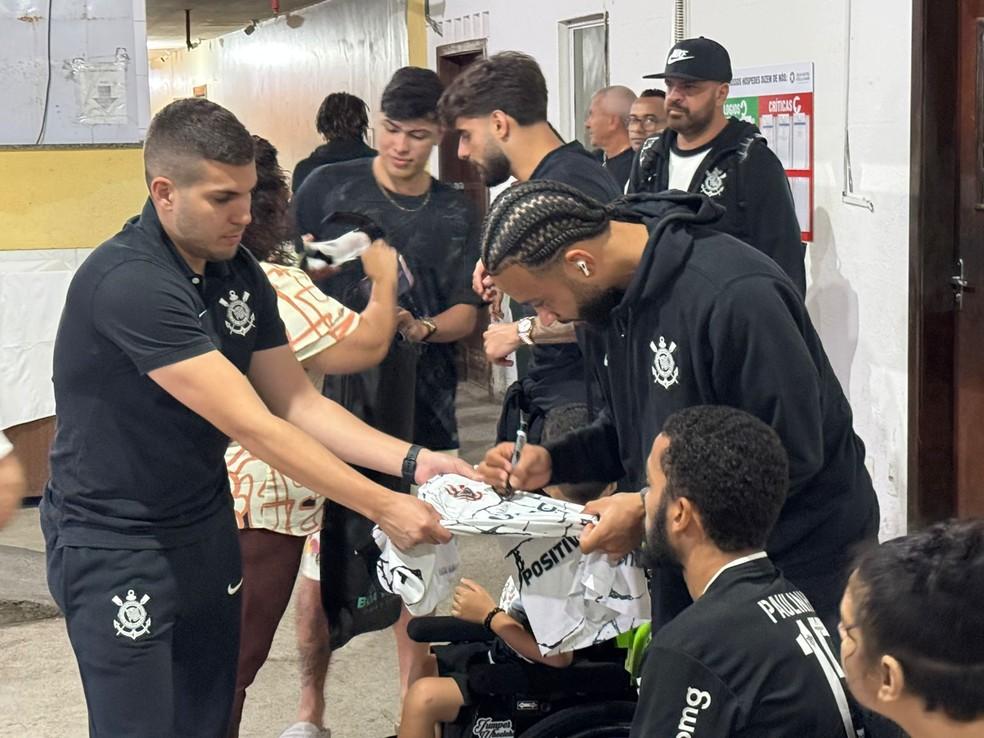 Corinthians chega a Salvador para enfrentar o Vitória com 