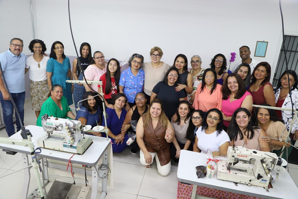 Costureiras da Confecção Vale do Sol recebem agradecimento por todo o empenho