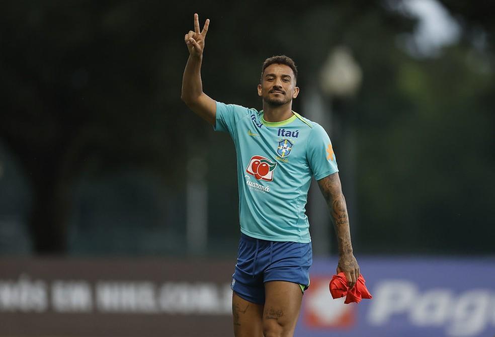 Escalação da Seleção: Dorival faz observações, mas Danilo é a única novidade em treino em Salvador