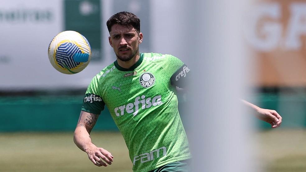 Escalação: Piquerez segue em transição física e ainda desfalca Palmeiras contra o Bahia