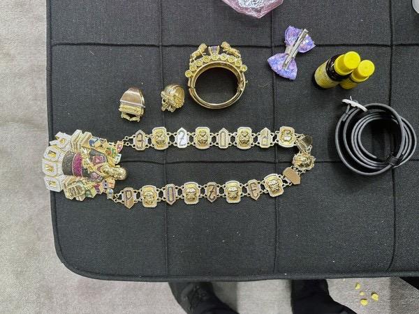 Mulher de Poze do Rodo é alvo de operação contra sorteios ilegais