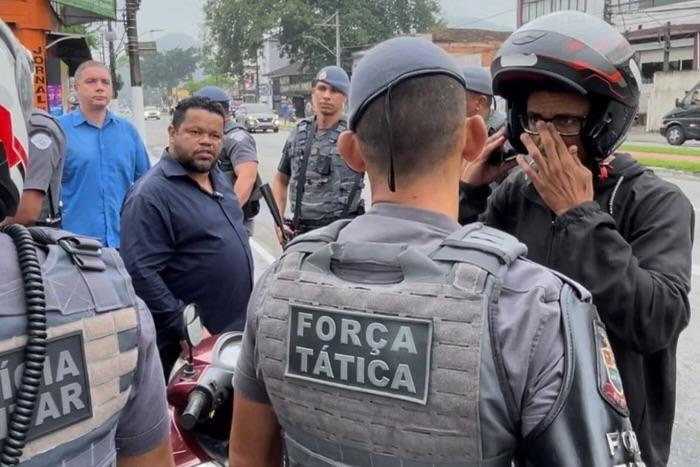 PMs tentam intimidar família de criança em velório, diz ouvidor. Vídeo