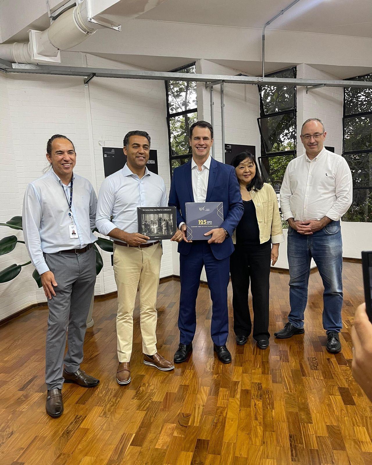 Randal (Secretário municipal do Centro de Inovação e Tecnologia) visita o IPT (Instituto de Pesquisas Tecnológicas) e é recebido pelo Diretor Fabiano Moraes