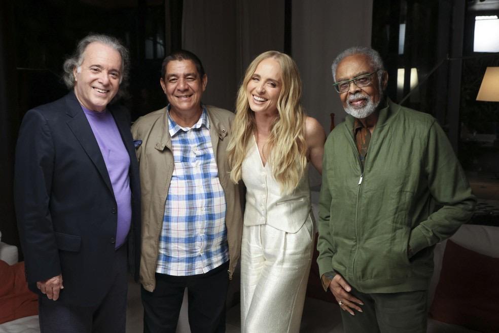 Zeca Pagodinho revela lugar inusitado onde já bebeu cerveja e diz como cuida da saúde: 'Me interno duas vezes por ano'