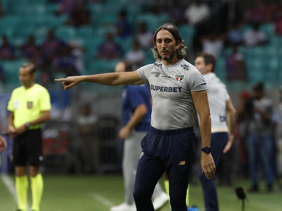 Zubeldía elogia Ceni, valoriza jogo do São Paulo e celebra: 