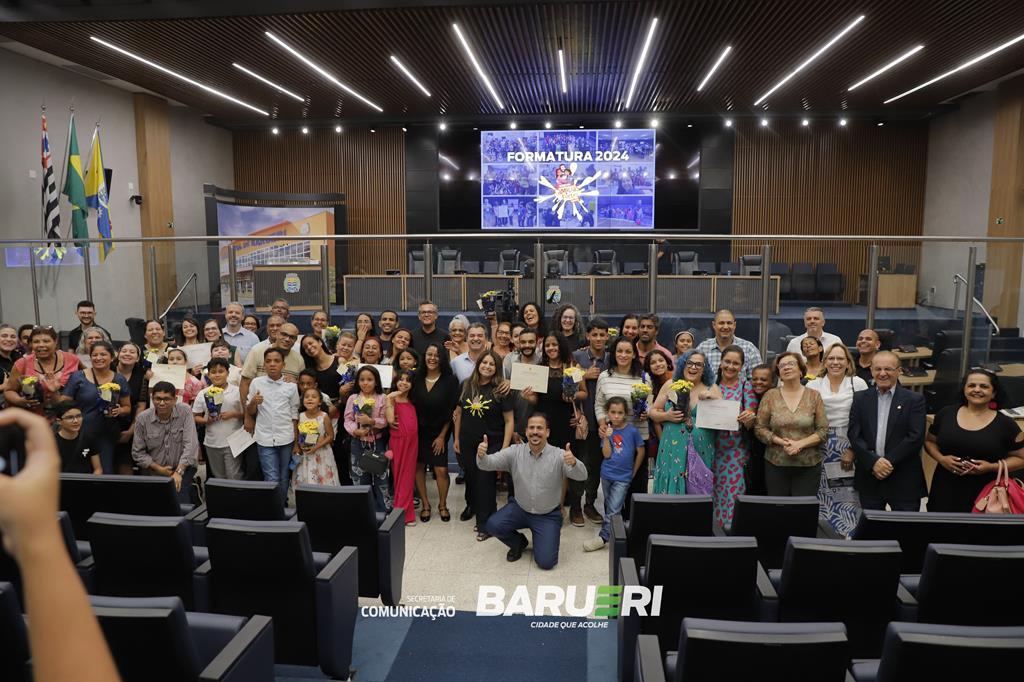 Famílias Fortes lota Câmara na formatura de novas turmas