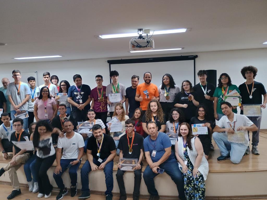 ITB do Belval distribui mais de 100 medalhas em celebração às olimpíadas do conhecimento