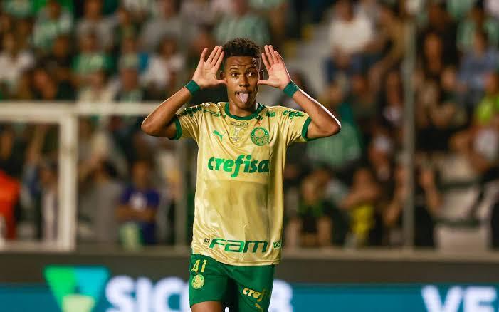 Palmeiras é salvo pelo talento de Estêvão, mas não passa confiança para conquistar o título