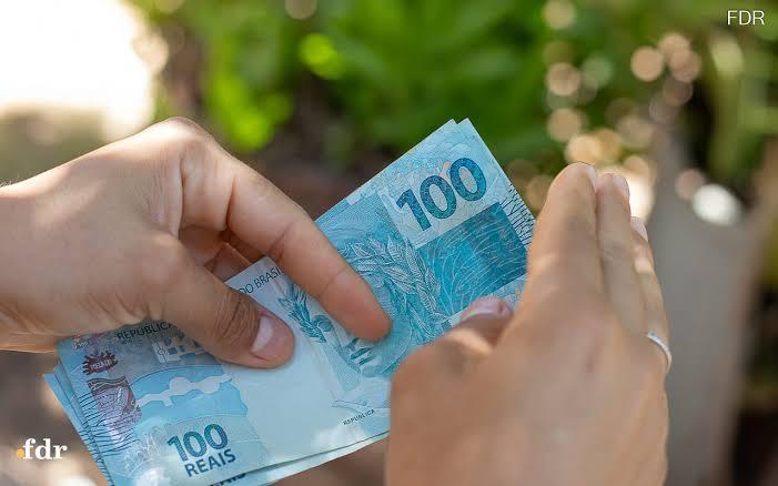 Abono salarial, CadÚnico, seguro-desemprego: veja o que muda com o salário mínimo de R$ 1.518