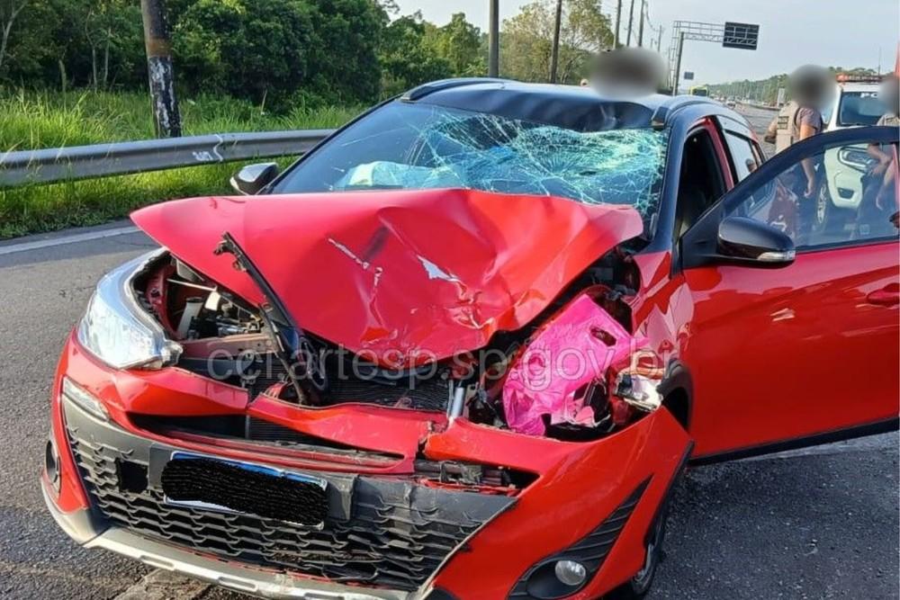 Policial dirige embriagado, dorme ao volante, bate carro e causa morte de jovem