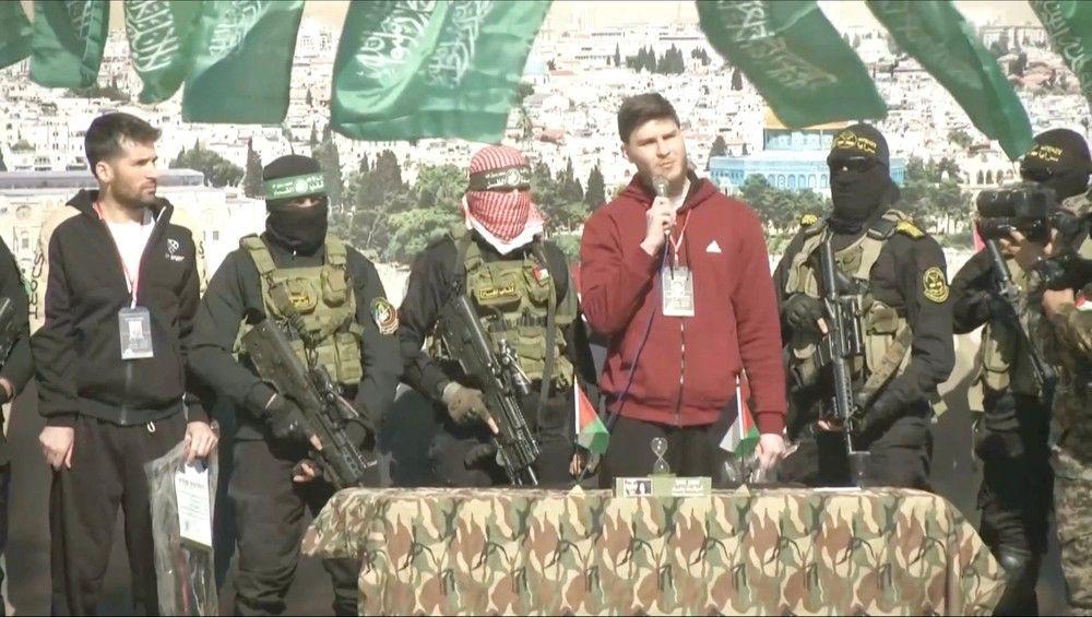 Após impasse, Hamas liberta mais 3 reféns israelenses em acordo de cessar-fogo em Gaza