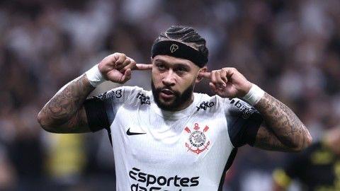 Corinthians vence o São Bernardo com gols nos acréscimos e se classifica antecipadamente no Paulistão