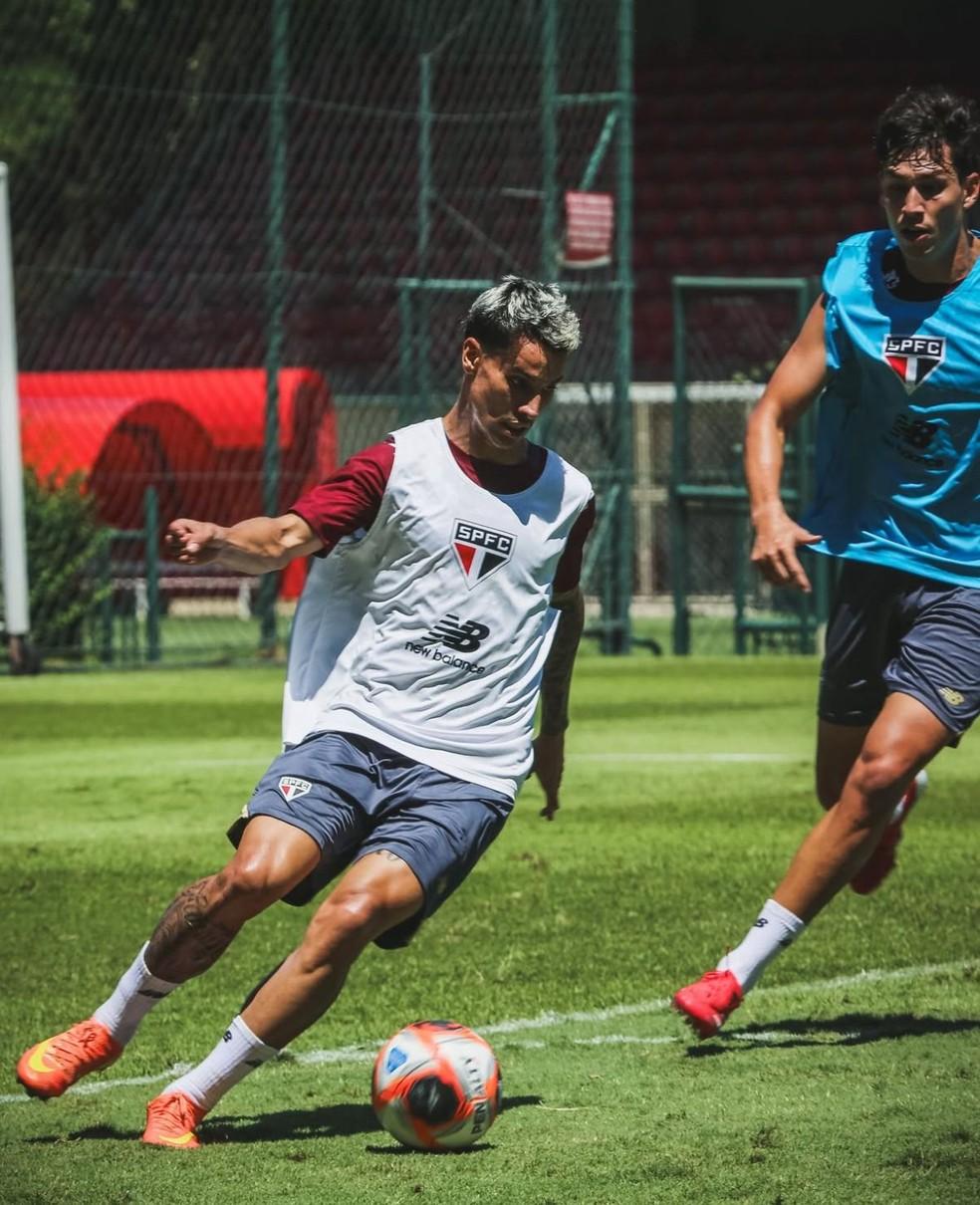 Ferreira volta a treinar com o elenco na reapresentação do São Paulo