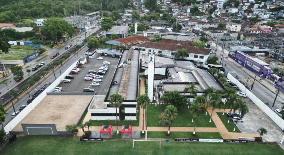 Neymar corneta estrutura do CT Rei Pelé, e Santos planeja retomar obras de modernização