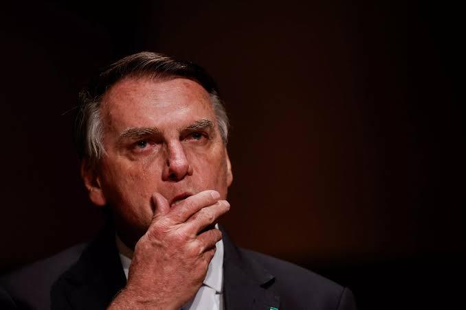 Partido de Bolsonaro prepara estratégia sobre projeto que o beneficia