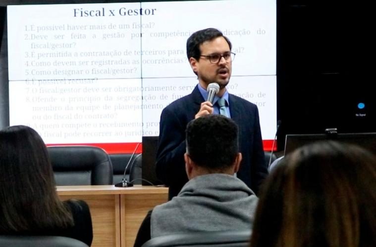 Servidores do Legislativo recebem treinamento sobre nova Lei de Licitações