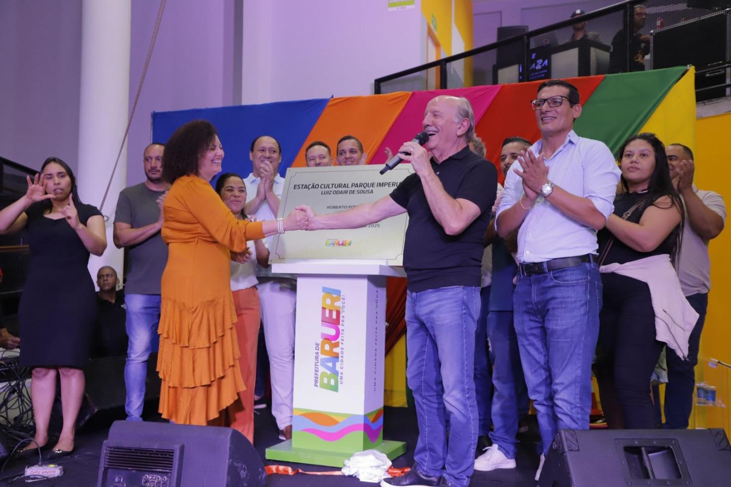 Beto Piteri inaugura estação cultural no Imperial e anuncia centro esportivo