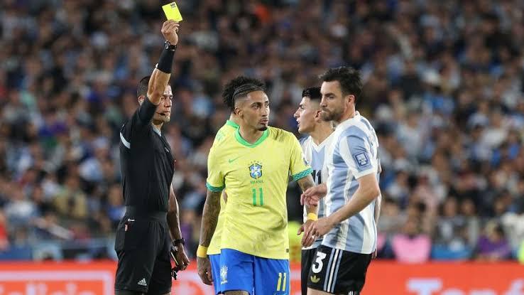 Pressão sobre Dorival atinge maior nível, e CBF debate momento da troca; Ancelotti volta à pauta