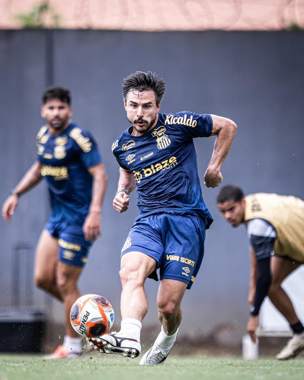 Santos libera Willian Bigode para acertar com o América-MG