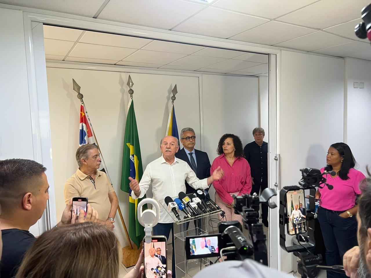 “Com certeza a vontade do povo de Barueri vai prevalecer , sabemos o quanto é importante o peso da democracia e o peso do voto.” Disse Piteri!