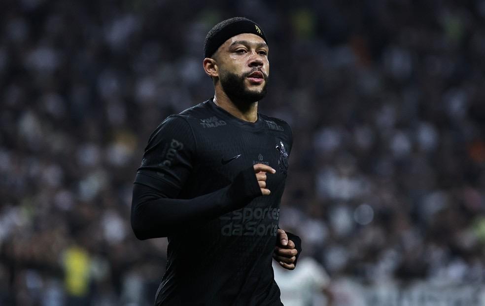 Memphis mostra incômodo, vê Corinthians espaçado e questiona evolução: 