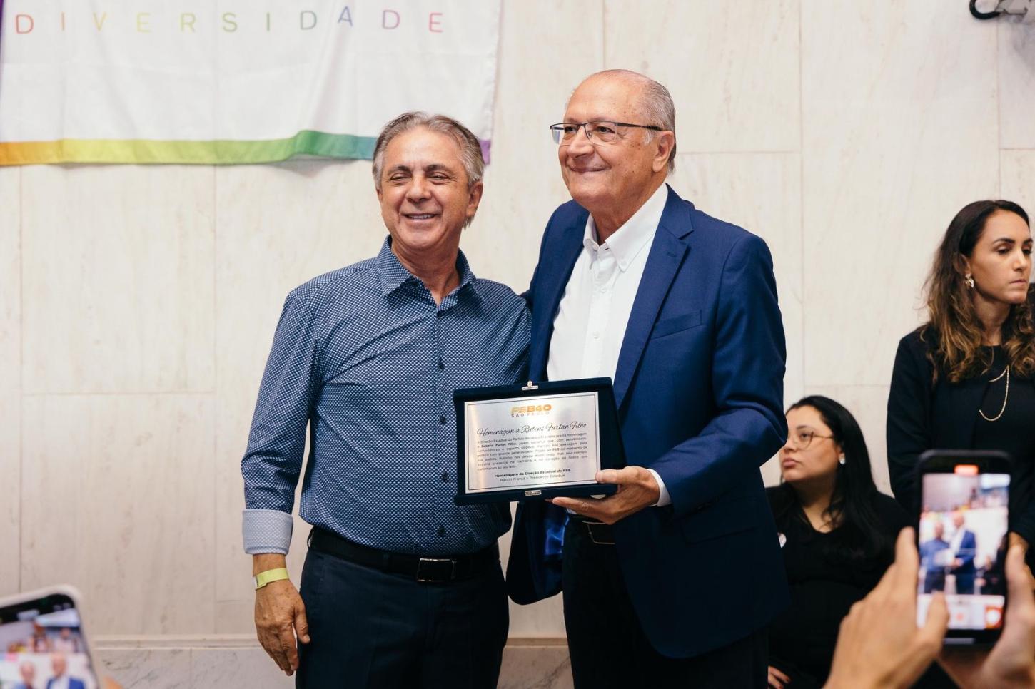 “Rubinho seria meu sucessor, era ele, mais Deus não quis, não tem problema.” Disse Furlan no Congresso Estadual do PSB de São Paulo que aconteceu no último sábado (26)