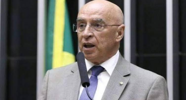 Após saída de Lupi, bancada do PDT na Câmara deixa base aliada do governo