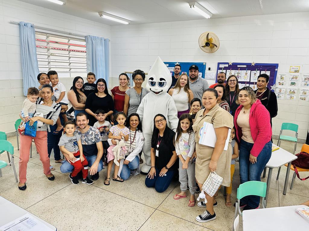 Vacinação contra gripe e reunião escolar ocorrem com êxito em Barueri