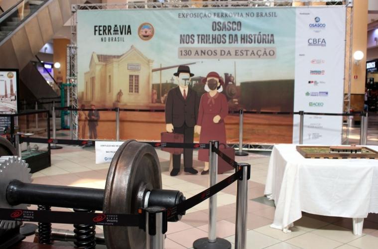 Câmara Municipal prestigia abertura de exposição dos 130 anos da Estação de Osasco