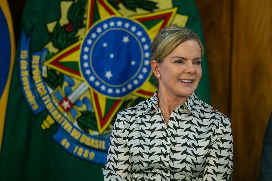 CPI do INSS: Planalto muda estratégia após revés e mira convocação de Bolsonaro