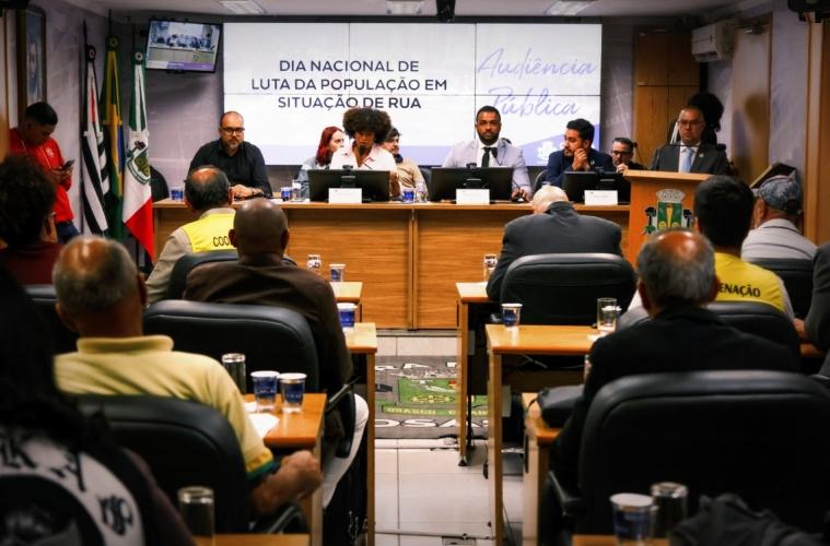 Desafios da população em situação de rua são debatidos na Câmara de Osasco