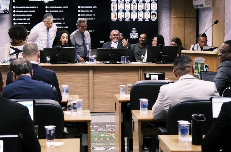 Legislativo osasquense aprova projeto que enfatiza trabalho de policiais femininas