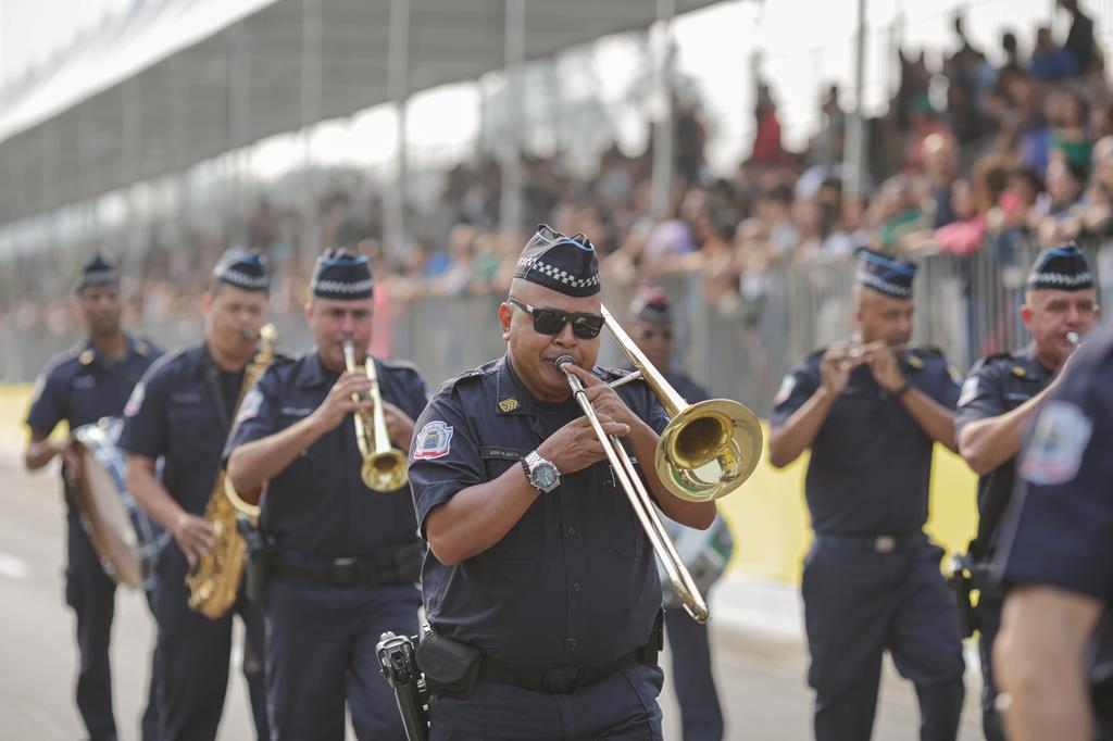 Desfile Cívico-Militar de 7 de Setembro acontece neste domingo no Ginásio José Corrêa, com o tema “Chico Encena: Canções, Corpos e Corações”
