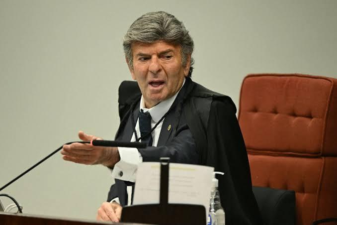 Fux fala em 'incompetência absoluta' do STF e defende a nulidade do processo