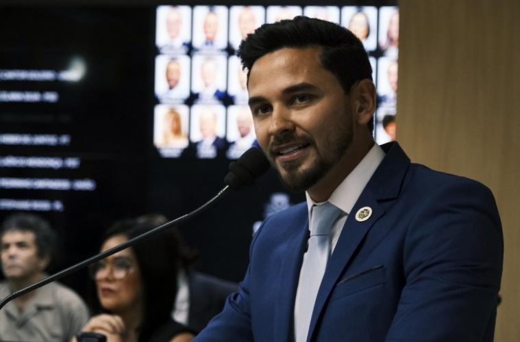 Helder de Oliveira, do Republicanos, assume suplência de vereador em Osasco