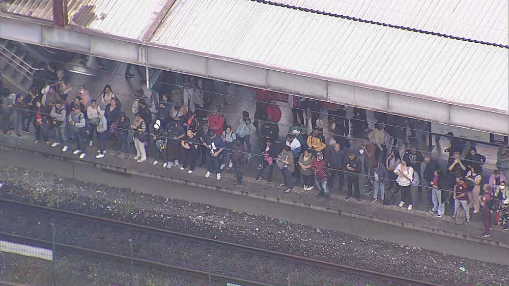 Falha em rede aérea causa lentidão na Linha 9-Esmeralda nesta terça; operação Paese foi acionada com 50 ônibus