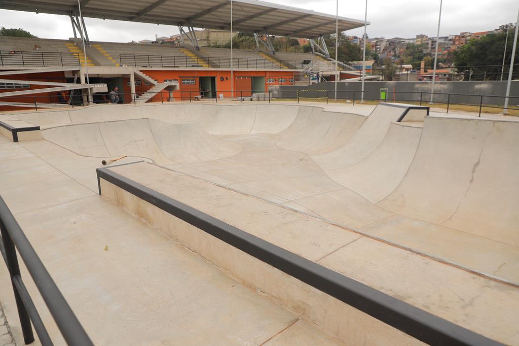 O Parque da Juventude, em Barueri, recebe neste domingo (9) a Super Final Paulista de Skate Street 2025, das 8h às 18h, com atletas de diversas categorias