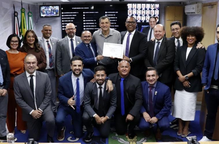 Secretário de Cultura recebe Moção de Aplauso da Câmara