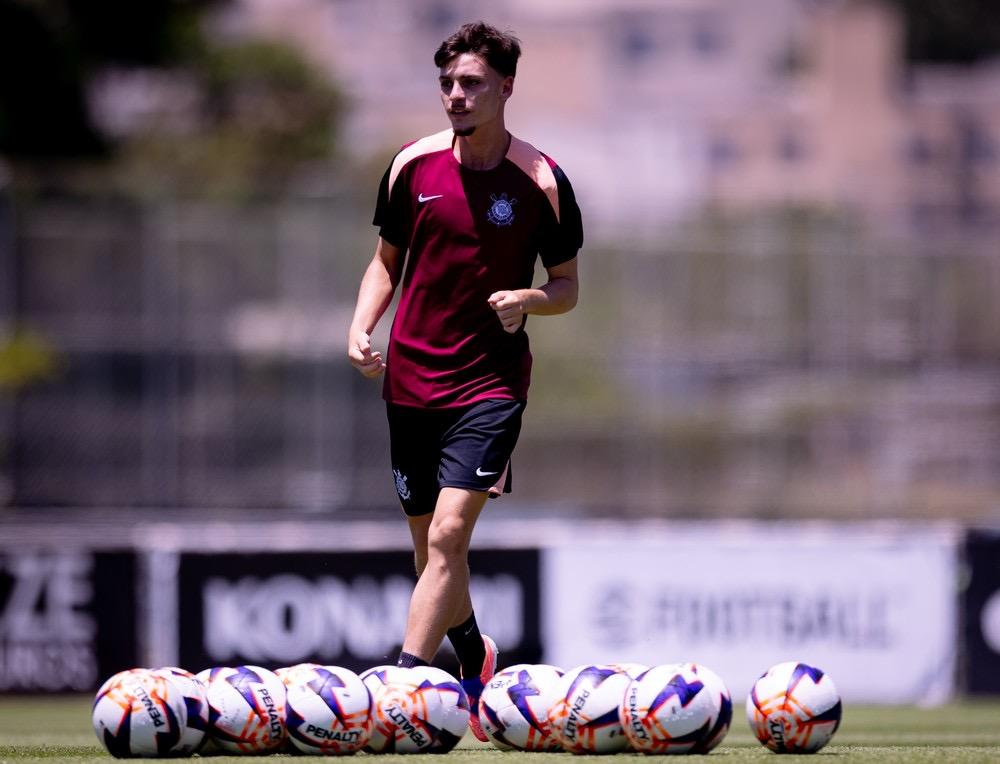 Corinthians conclui preparação para a estreia no Paulistão; Breno Bidon herda a camisa 7