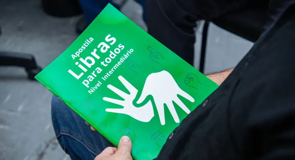 OSASCO ABRE INSCRIÇÕES PARA CURSO GRATUITO DE LIBRAS