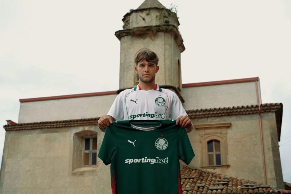 Palmeiras lança novos uniformes para 2026: veja fotos