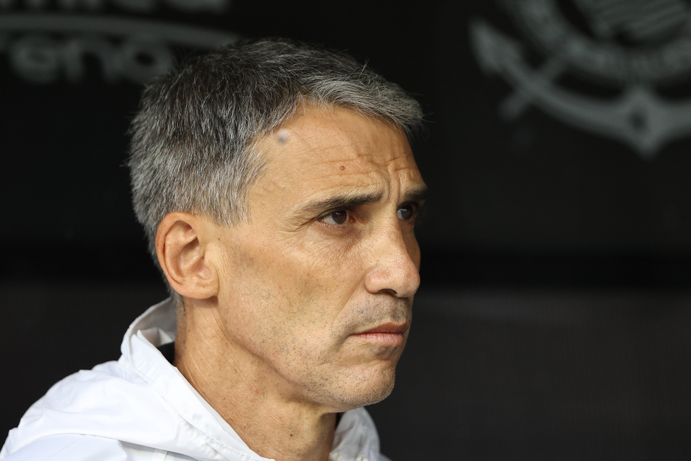 Vojvoda pede atenção ao Santos no Paulista e no Brasileirão e diz: 